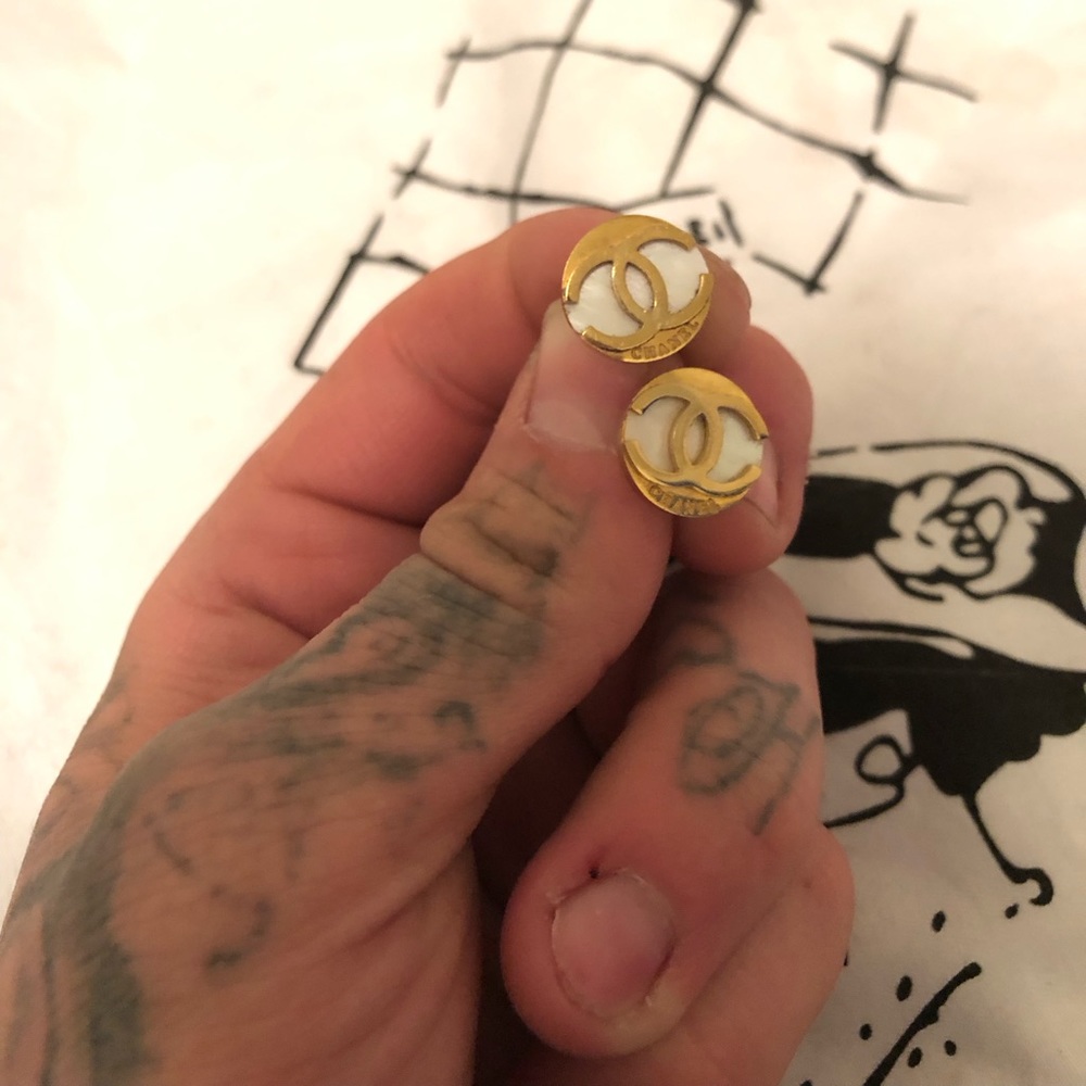 Chanel pearl earrings